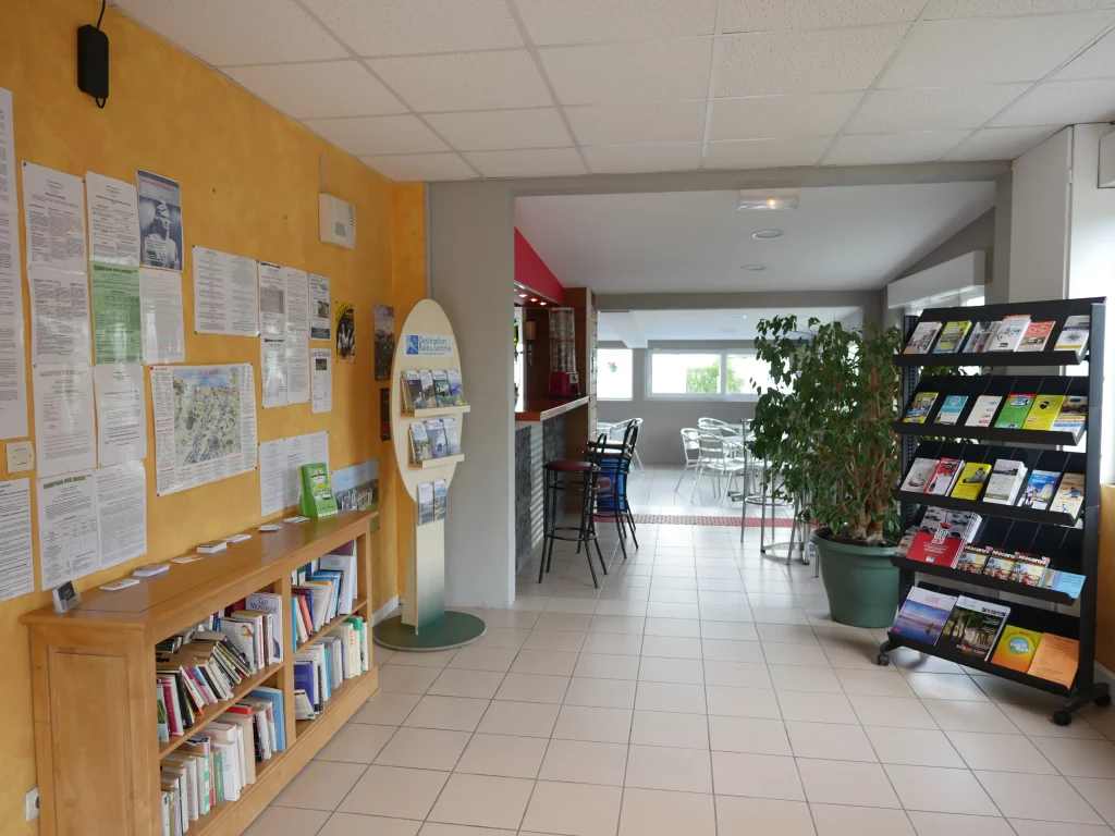Waiting room with shelves and brochures.