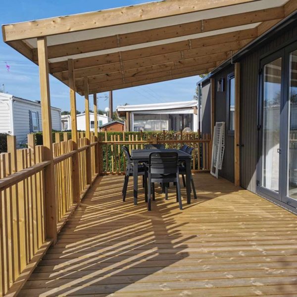 Mobil-home familial 6 personnes au Camping des Roses à Quend-Plage, 3 chambres spacieuses, idéal pour grandes familles en Baie de Somme.